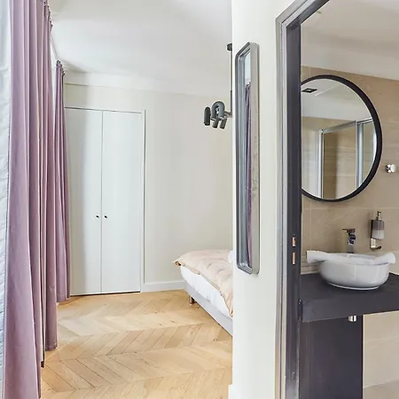 Apartment Place Vendome By Studioprestige