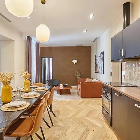Place Vendome By Studioprestige Apartman
