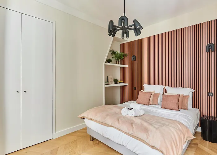 Place Vendome By Studioprestige